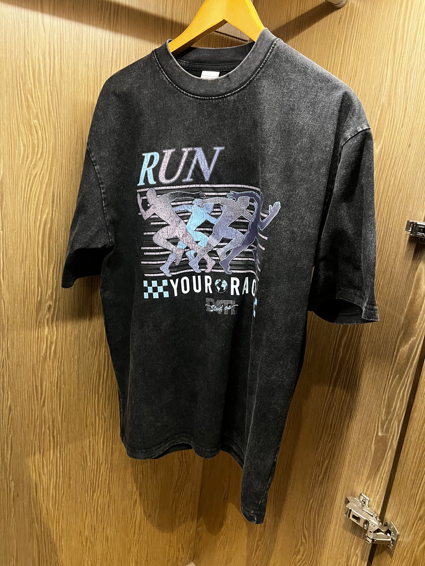 RUN YOUR RACE TEE ACID WASH BLACK
